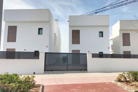 Huvila myytävänä Pilar de la Horadada, Alicante, Espanja, 3 makuuhuonetta, 205 m2 No. 110425 - kuva 5