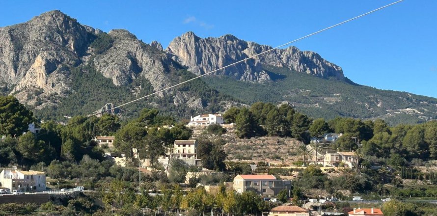 House in Polop, Alicante, Spain 3 bedrooms, 242 sq.m. No. 165807