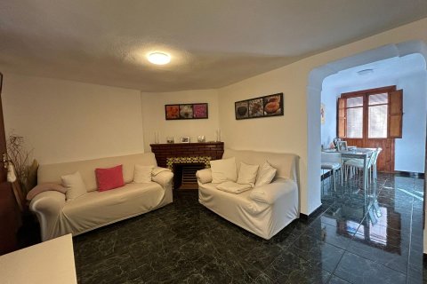 House for sale in Polop, Alicante, Spain 3 bedrooms, 242 sq.m. No. 165807 - photo 28