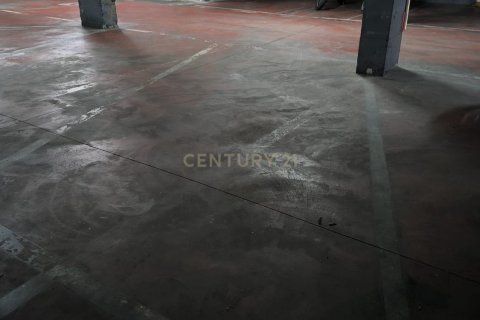 Pysäköinti myytävänä Viladecans, Barcelona, Espanja , 9.9 m2 No. 186366 - kuva 8