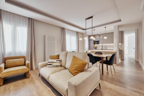 Apartamento en Madrid, España 2 dormitorios, 97 m2 No. 179928