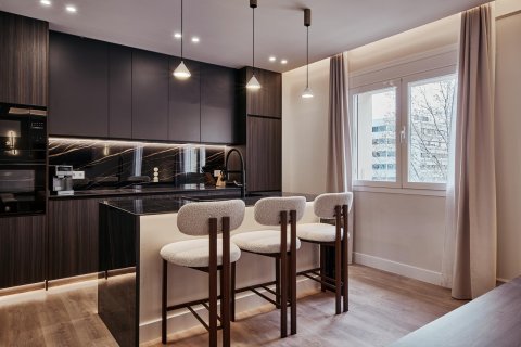 Dzīvoklis pārdošanā Madrid, Spānijā 3 istabas, 170 m2 Nr. 179930 - attēls 9