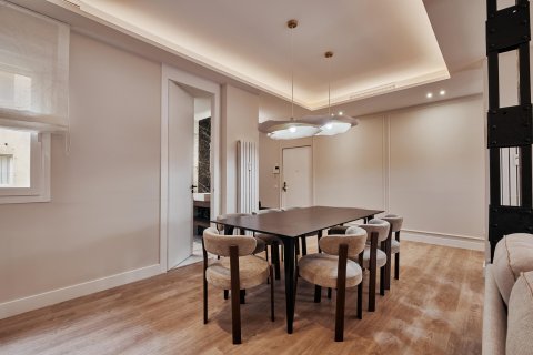 Dzīvoklis pārdošanā Madrid, Spānijā 3 istabas, 170 m2 Nr. 179930 - attēls 18
