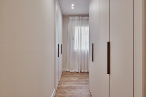 Dzīvoklis pārdošanā Madrid, Spānijā 3 istabas, 170 m2 Nr. 179930 - attēls 25
