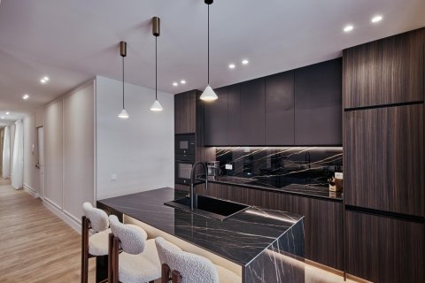 Dzīvoklis pārdošanā Madrid, Spānijā 3 istabas, 170 m2 Nr. 179930 - attēls 12