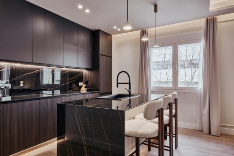 Dzīvoklis pārdošanā Madrid, Spānijā 3 istabas, 170 m2 Nr. 179930 - attēls 10