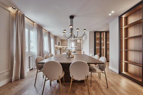 Apartament w Madrid, Hiszpania 3 sypialnie, 142 mkw. nr 179931 – zdjęcie 10