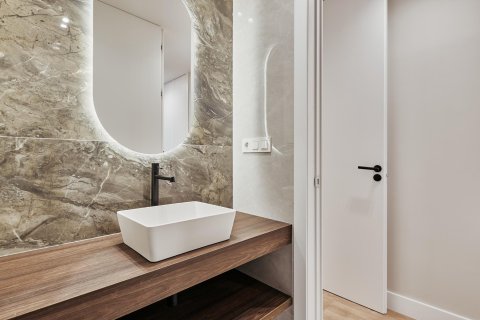 Apartament w Madrid, Hiszpania 3 sypialnie, 142 mkw. nr 179931 – zdjęcie 21