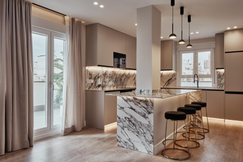 Apartament w Madrid, Hiszpania 3 sypialnie, 142 mkw. nr 179931 – zdjęcie 11