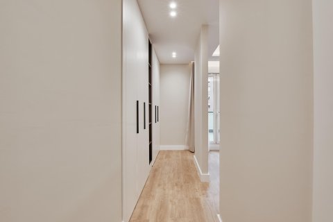 Apartament w Madrid, Hiszpania 3 sypialnie, 142 mkw. nr 179931 – zdjęcie 20