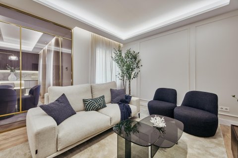 Huvila myytävänä Madrid, Espanja, 2 makuuhuonetta, 95 m2 No. 179933 - kuva 2