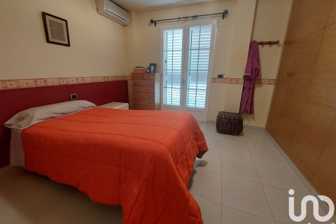 Продажа дома в Ла Валь д'Уйшо, Кастельон, Испания 3 спальни, 172м2 №153676 - фото 23