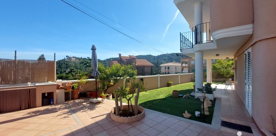 Дом в Ла Валь д'Уйшо, Кастельон, Испания 3 спальни, 172м2 №153676