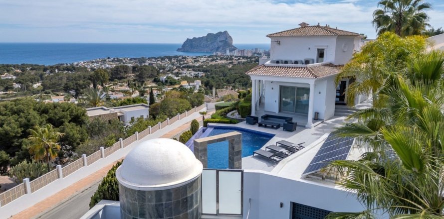 Villa in Benissa, Alicante, Spain 4 bedrooms, 366 sq.m. No. 181714