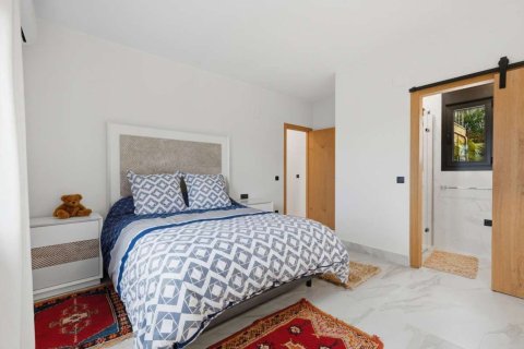 Villa for sale in Benissa, Alicante, Spain 4 bedrooms, 377 sq.m. No. 181712 - photo 11