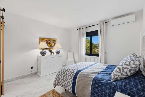 Villa for sale in Benissa, Alicante, Spain 4 bedrooms, 377 sq.m. No. 181712 - photo 9