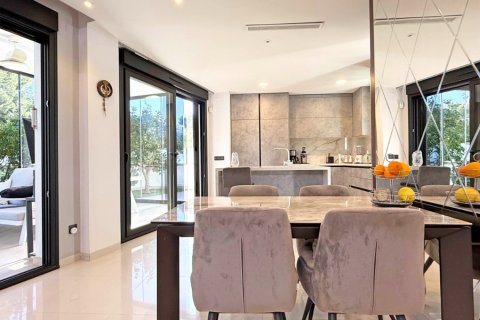 Villa till salu i Alicante, Spanien 3 sovrum, 205 kvm. Nr. 155212 - foto 23