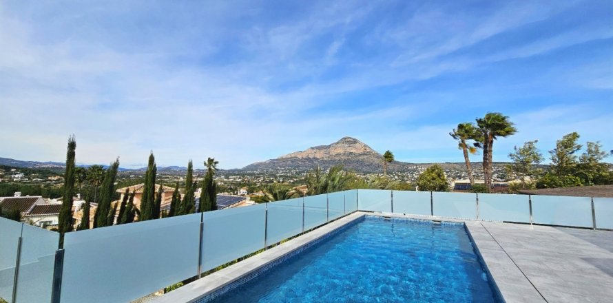 Villa i Javea, Alicante, Spanien 3 sovrum, 200 kvm. Nr. 155213