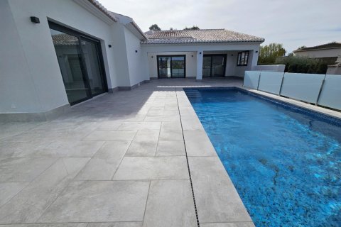 Villa till salu i Javea, Alicante, Spanien 3 sovrum, 200 kvm. Nr. 155213 - foto 15