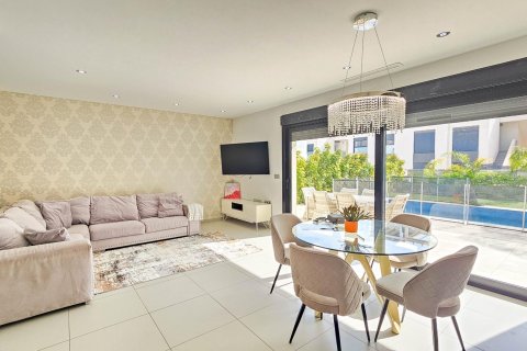 Villa for sale in Ciudad Quesada, Alicante, Spain 3 bedrooms, 125 sq.m. No. 155210 - photo 16