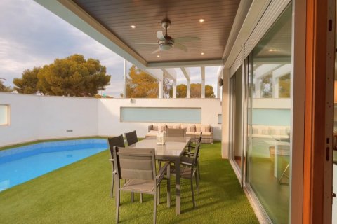 Villa for sale Mil Palmeras, Alicante, Spain 3 bedrooms, 150 sq.m. No. 114433 - photo 5