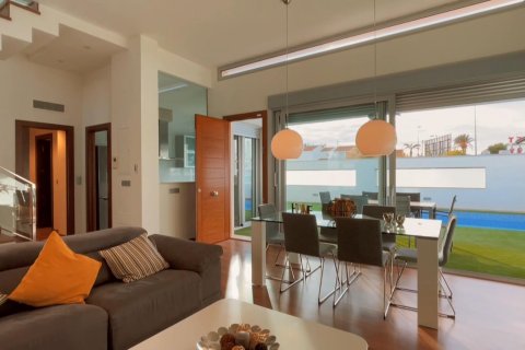 Villa for sale Mil Palmeras, Alicante, Spain 3 bedrooms, 150 sq.m. No. 114433 - photo 10