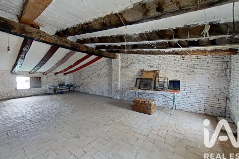 House for sale in Tortosa, Tarragona, Spain 9 bedrooms, 435 sq.m. No. 185391 - photo 19