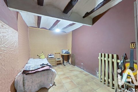 House for sale in Tortosa, Tarragona, Spain 9 bedrooms, 435 sq.m. No. 185391 - photo 11