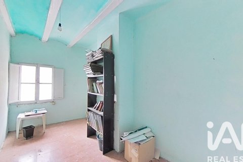 House for sale in Tortosa, Tarragona, Spain 9 bedrooms, 435 sq.m. No. 185391 - photo 22