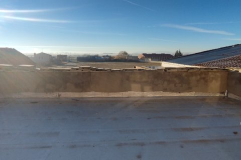 House for sale in Salamanca, Spain 5 bedrooms, 256 sq.m. No. 185388 - photo 22