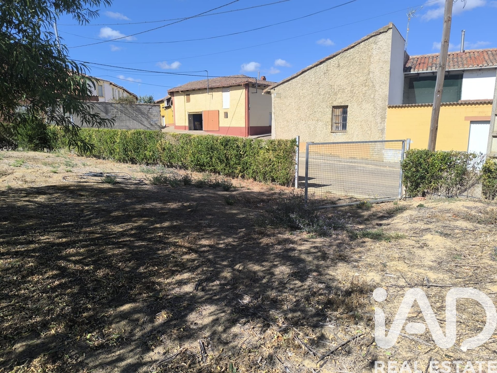 Land plot in Pajares De Los Oteros, Leon, Spain 896 sq.m. No. 185389