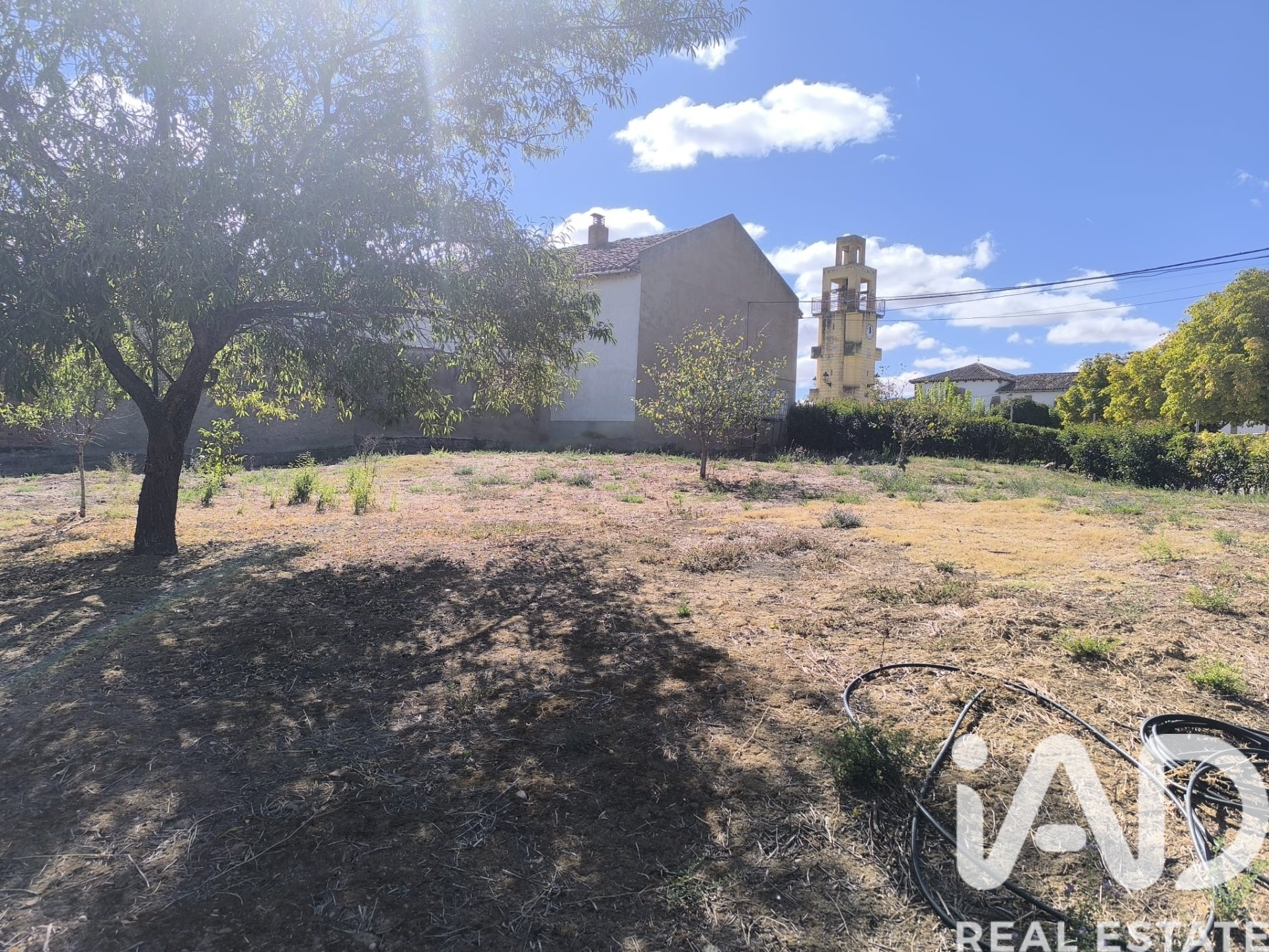 Land plot in Pajares De Los Oteros, Leon, Spain 896 sq.m. No. 185389