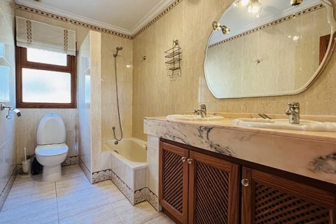 Villa à vendre à Mallorca, Espagne, 5 chambres, 210 m2 No. 143963 - photo 13