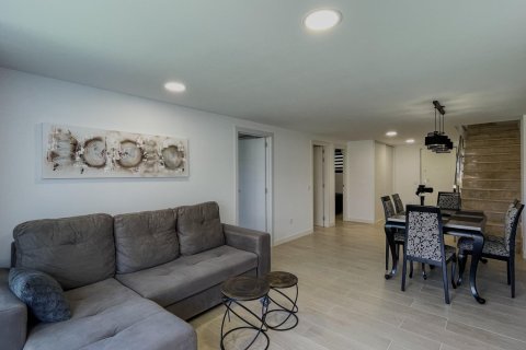 Penthouse w Finestrat, Alicante, Hiszpania 5 sypialni, 222 mkw. nr 167644 – zdjęcie 3