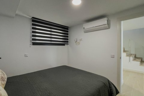 Penthouse w Finestrat, Alicante, Hiszpania 5 sypialni, 222 mkw. nr 167644 – zdjęcie 13