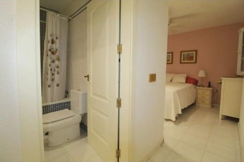 Apartamento en venta en Torrevieja, Alicante, España 2 dormitorios, 85 m2 No. 184230 - foto 4