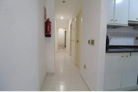 Apartamento en venta en Torrevieja, Alicante, España 2 dormitorios, 85 m2 No. 184230 - foto 5