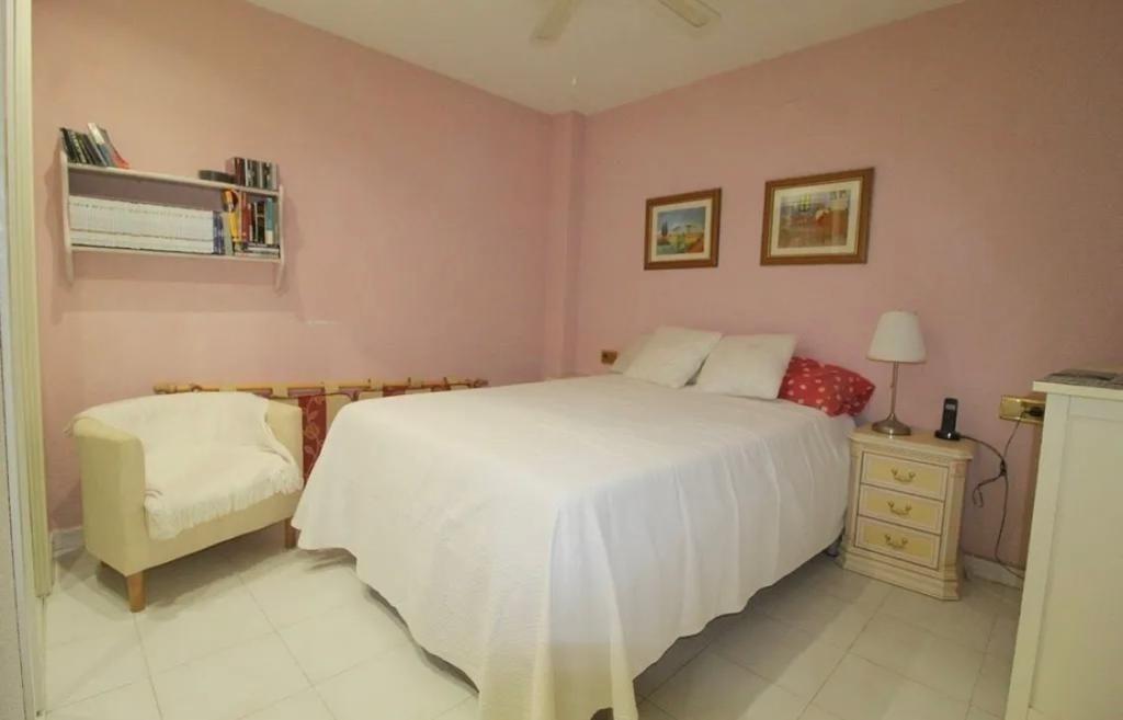 Apartamento en Torrevieja, Alicante, España 2 dormitorios, 85 m2 No. 184230