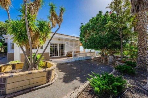 Villa à vendre Guia de Isora, Tenerife, Espagne, 5 chambres, 214 m2 No. 139592 - photo 25