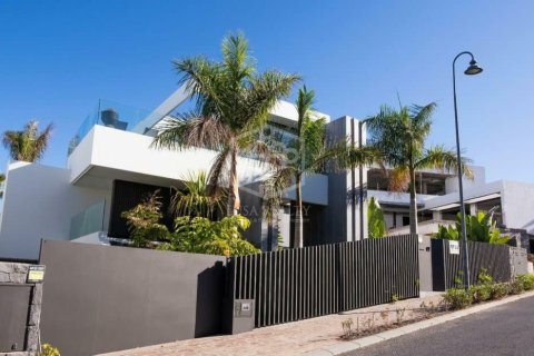 Villa à vendre Guia de Isora, Tenerife, Espagne, 4 chambres, 430 m2 No. 139591 - photo 1