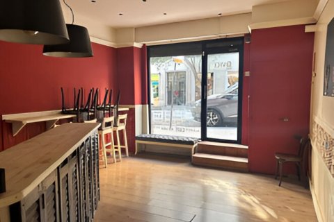 Commercial property à vendre à Barcelona, Espagne, 93 m2 No. 141207 - photo 2