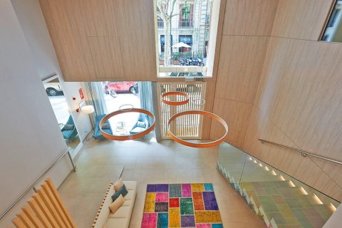 Lokal usługowy w Barcelona, Hiszpania 1030 mkw. nr 141212 – zdjęcie 2