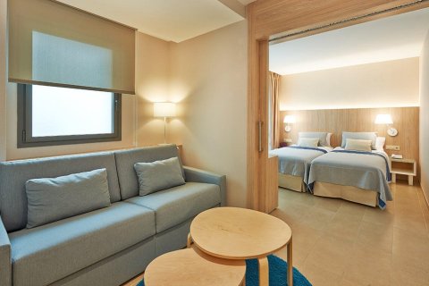 Lokal usługowy w Barcelona, Hiszpania 1030 mkw. nr 141212 – zdjęcie 3