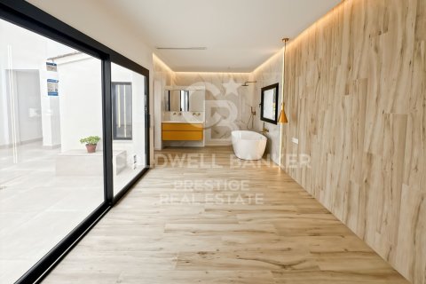 Продажа дома в Сан-Андреу-де-Льяванерес, Барселона, Испания 8 спален, 763м2 №156815 - фото 20