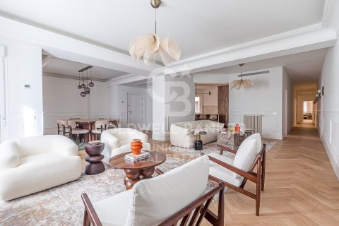 Apartamento en venta en Madrid, España 4 dormitorios, 287 m2 No. 156816 - foto 7