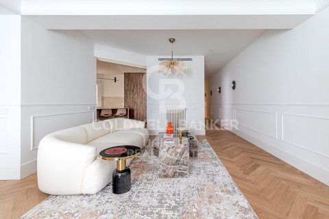 Apartamento en venta en Madrid, España 4 dormitorios, 287 m2 No. 156816 - foto 9