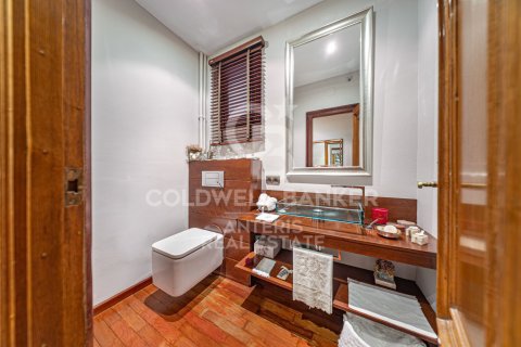 Apartament w Barcelona, Hiszpania 7 sypialni, 450 mkw. nr 156820 – zdjęcie 21