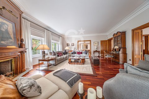 Продажа квартиры в Барселона, Испания 7 спален, 450м2 №156820 - фото 5