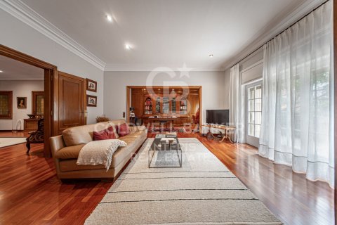 Apartament w Barcelona, Hiszpania 7 sypialni, 450 mkw. nr 156820 – zdjęcie 11