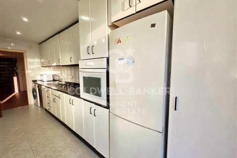 Bliźniak w Barcelona, Hiszpania 3 sypialnie, 124 mkw. nr 156821 – zdjęcie 9